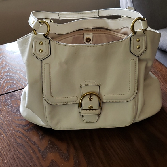 Coach purse, white leather, champagne lining - Picture 9 of 10